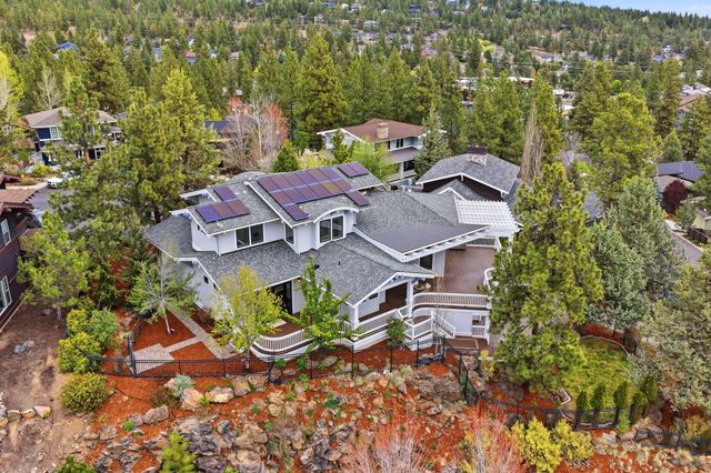 2433 NW Sacagawea Lane, Bend, OR 97703