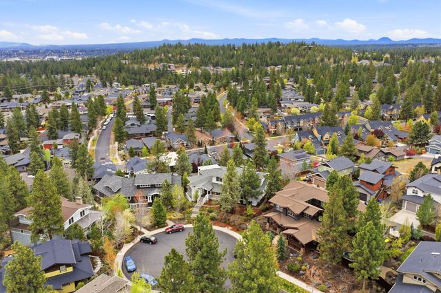 2433 NW Sacagawea Lane, Bend, OR 97703