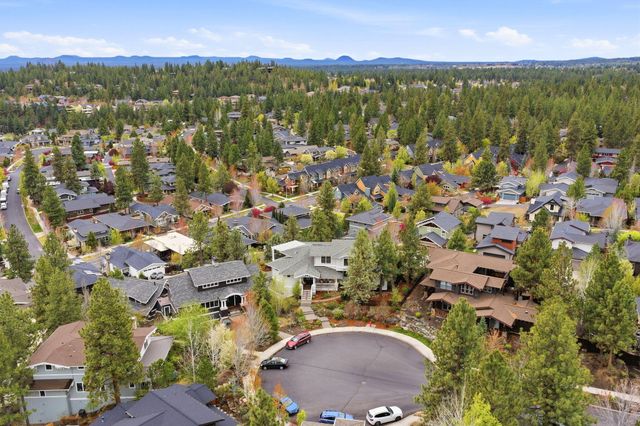 2433 NW Sacagawea Lane, Bend, OR 97703