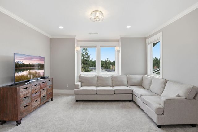 2433 NW Sacagawea Lane, Bend, OR 97703