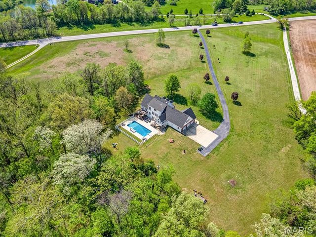 4775 N STATE ROUTE 157, Edwardsville, IL 62025