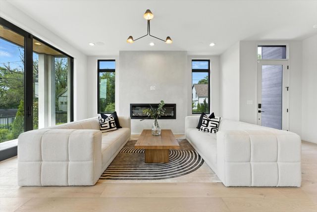 512 Weakley Ave, Nashville, TN 37207