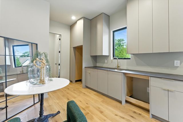 512 Weakley Ave, Nashville, TN 37207