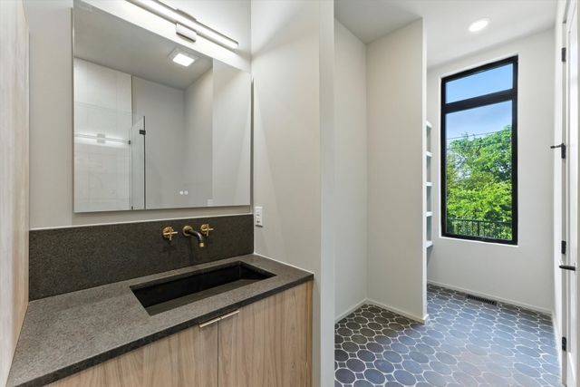 512 Weakley Ave, Nashville, TN 37207