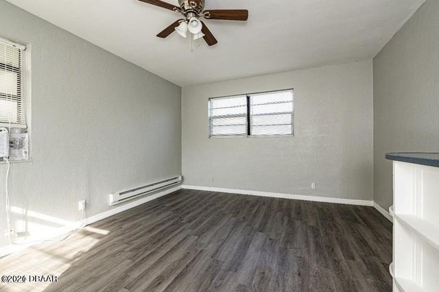 828 N Grandview Ave Apt 4, Daytona Beach, FL 32118