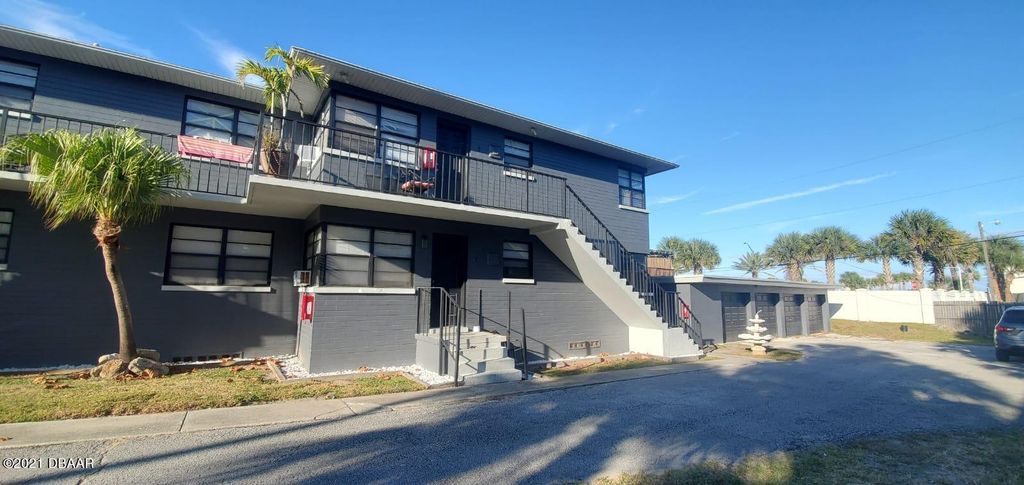 828 N Grandview Ave Apt 4, Daytona Beach, FL 32118