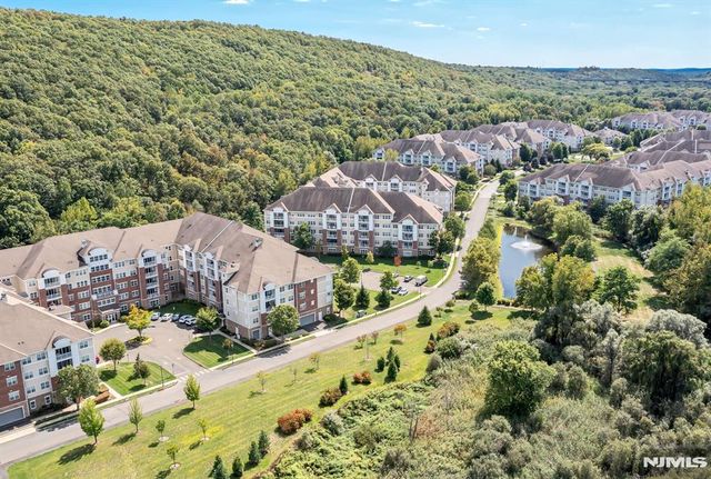 9116 Warrens Way, Wanaque, NJ 07465