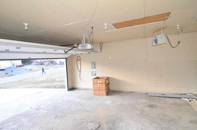 12209 24th Avenue S, Burnsville, MN 55337