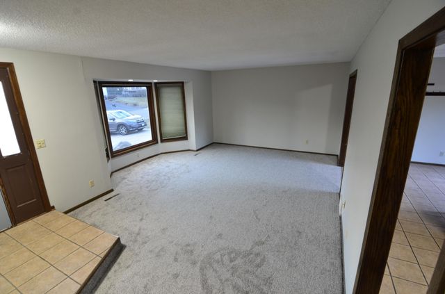 12209 24th Avenue S, Burnsville, MN 55337