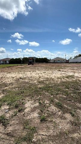1003 Santa Barbara BLVD N, Cape Coral, FL 33993