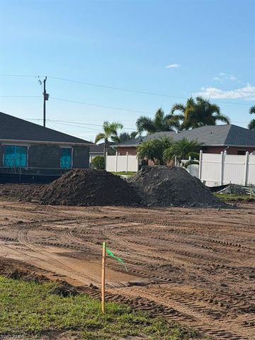 1003 Santa Barbara BLVD N, Cape Coral, FL 33993