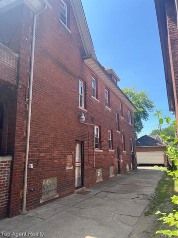 16215 Baylis Street, Detroit, MI 48221