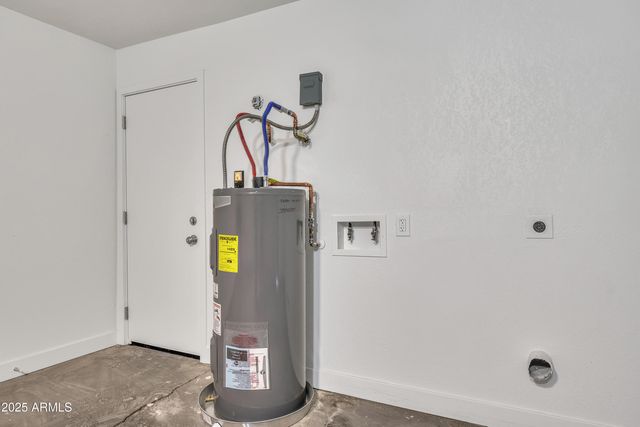 8830 W SAINT JOHN Road, Peoria, AZ 85382