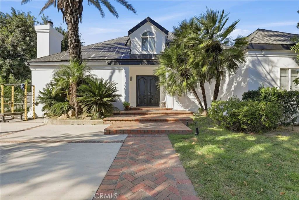 5645 Donna Avenue, Tarzana, CA 91356