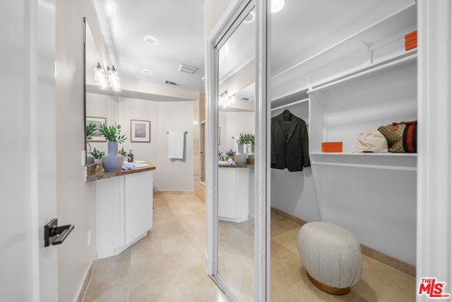 320 Westminster Avenue, Los Angeles, CA 90020