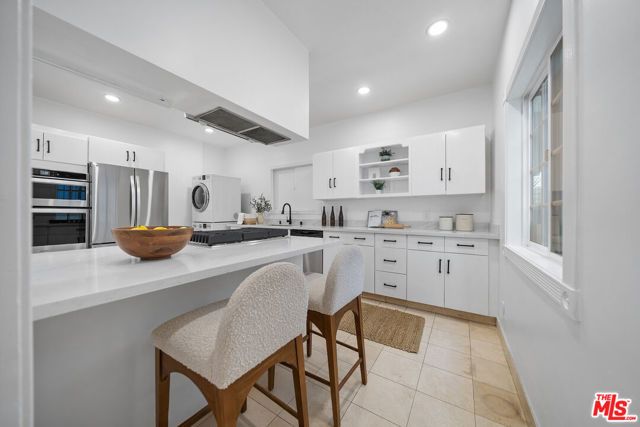 320 Westminster Avenue, Los Angeles, CA 90020