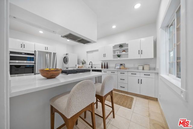 320 Westminster Avenue, Los Angeles, CA 90020