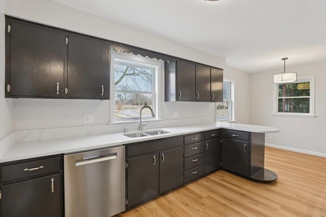 4801 South Hill Drive, Madison, WI 53705