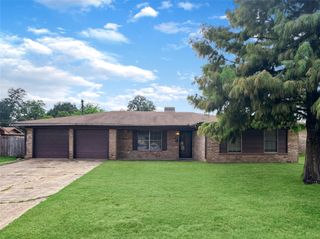 545 NE 21st Street NE, Paris, TX 75460