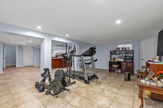 112 Ann Street, Valley Stream, NY 11580