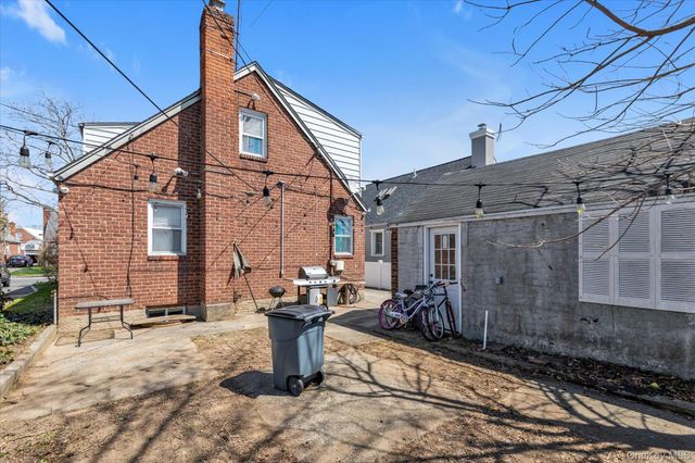 112 Ann Street, Valley Stream, NY 11580