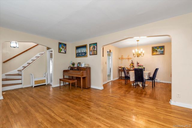 112 Ann Street, Valley Stream, NY 11580