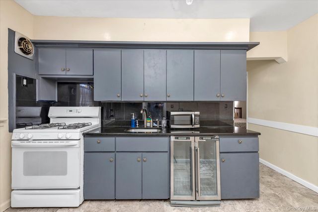 112 Ann Street, Valley Stream, NY 11580
