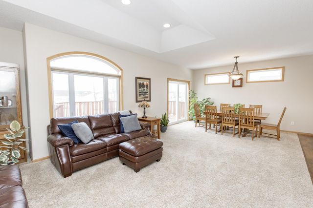 528 Prescott Lane, West Fargo, ND 58078