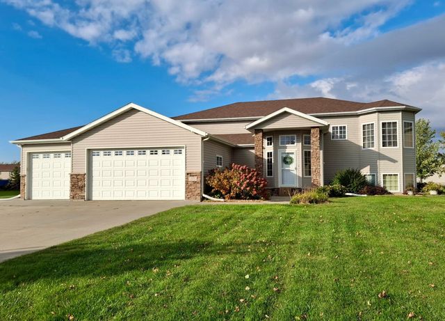 528 Prescott Lane, West Fargo, ND 58078