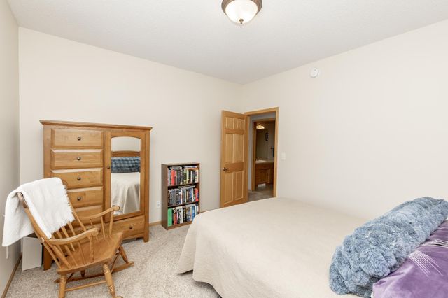 528 Prescott Lane, West Fargo, ND 58078