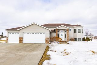 528 Prescott Lane, West Fargo, ND 58078