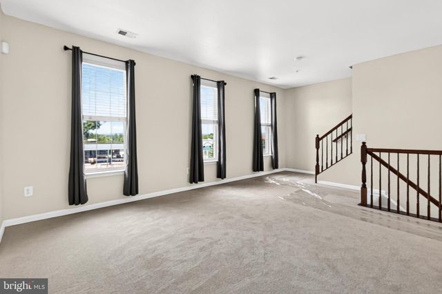 9479 STONEWALL RD, Manassas, VA 20110