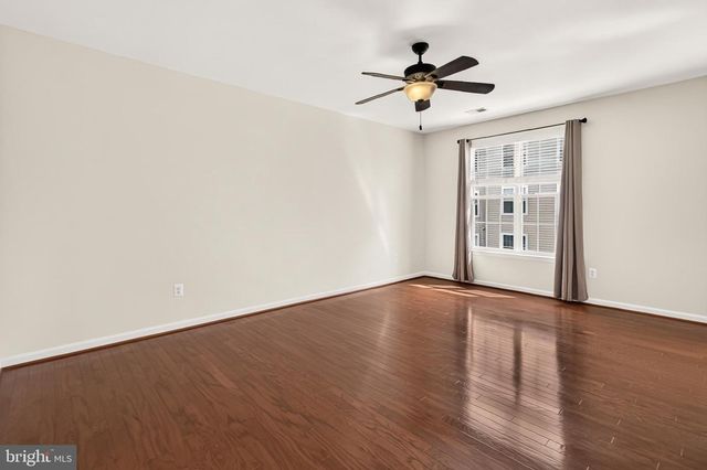 9479 STONEWALL RD, Manassas, VA 20110