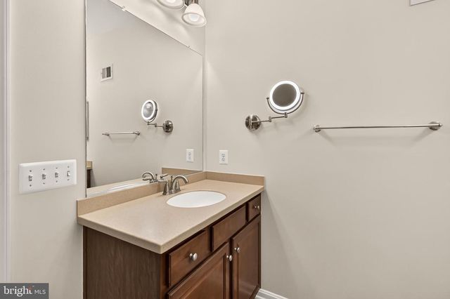 9479 STONEWALL RD, Manassas, VA 20110