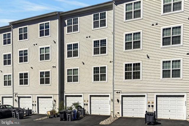 9479 STONEWALL RD, Manassas, VA 20110