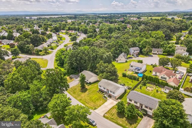 203 PEMBRIDGE DR, Winchester, VA 22602
