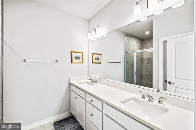 17982 WOODS OVERLOOK DR, Dumfries, VA 22026