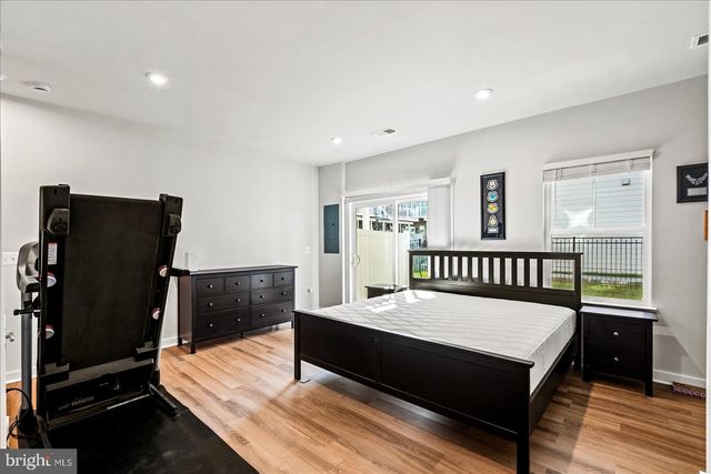 17982 WOODS OVERLOOK DR, Dumfries, VA 22026