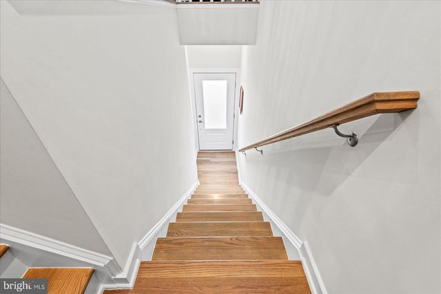 17982 WOODS OVERLOOK DR, Dumfries, VA 22026