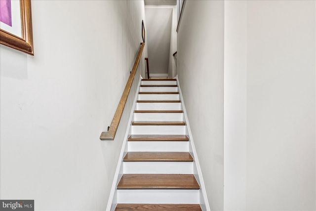 17982 WOODS OVERLOOK DR, Dumfries, VA 22026