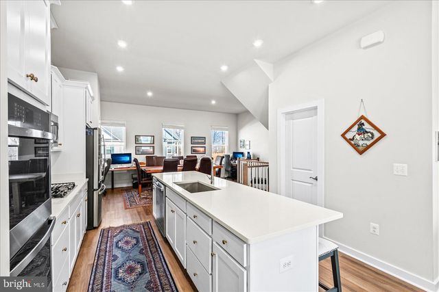 17982 WOODS OVERLOOK DR, Dumfries, VA 22026