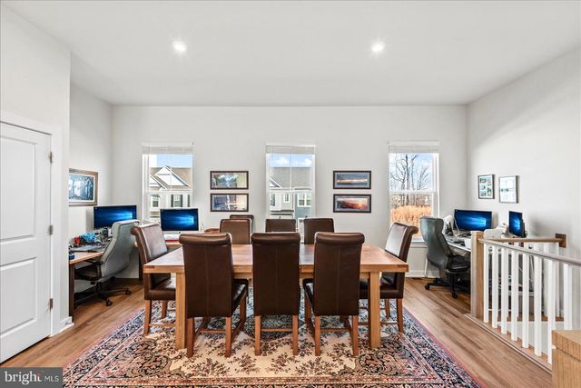 17982 WOODS OVERLOOK DR, Dumfries, VA 22026