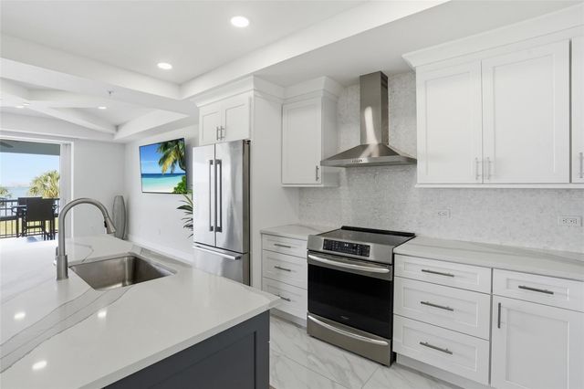 1425 PARK BEACH CIRCLE 124, Punta Gorda, FL 33950