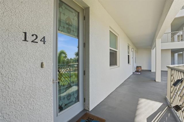 1425 PARK BEACH CIRCLE 124, Punta Gorda, FL 33950