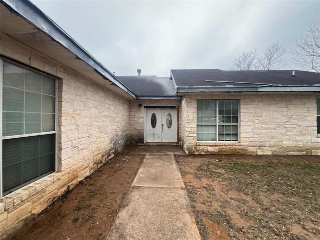 1448 Private Road 6013, Giddings, TX 78942