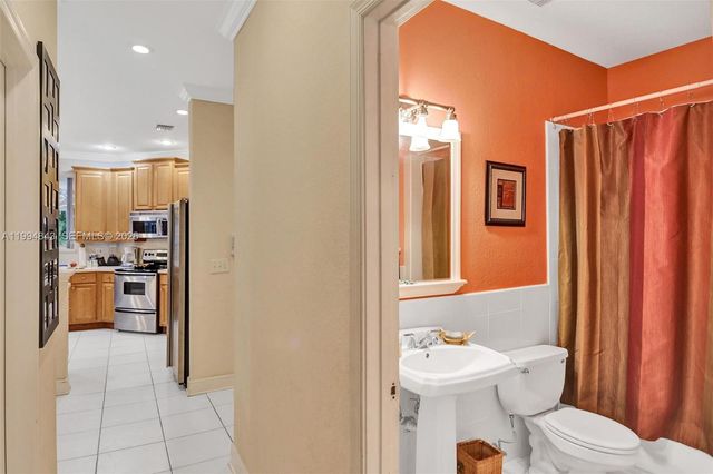 1451 SW 52nd Way, Plantation, FL 33317