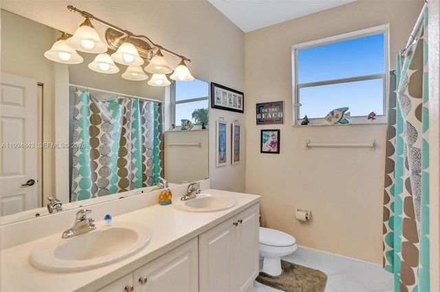 1451 SW 52nd Way, Plantation, FL 33317