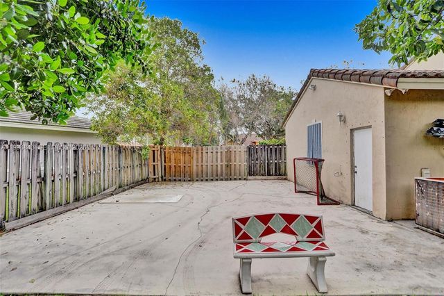 1451 SW 52nd Way, Plantation, FL 33317