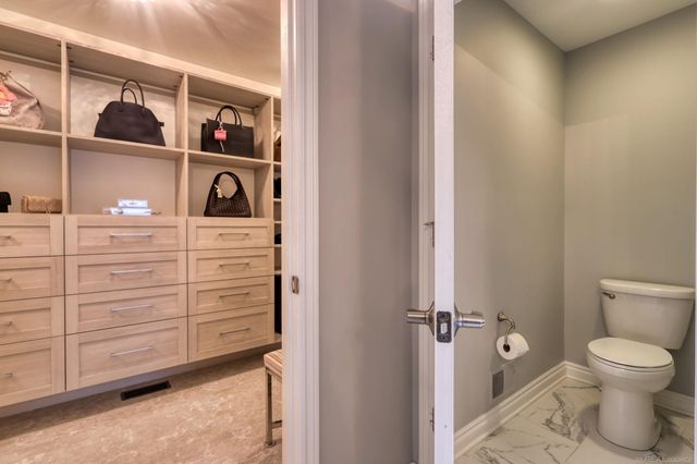 950 Weber Court, Lake Orion, MI 48360