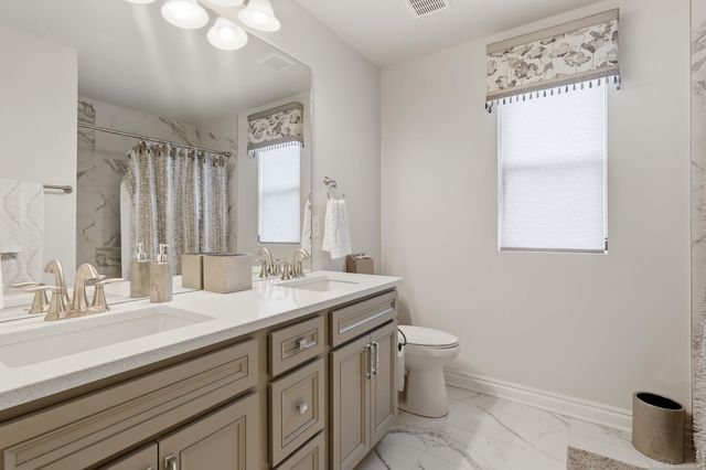 950 Weber Court, Lake Orion, MI 48360